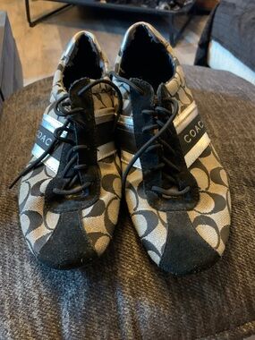 Coach Womens Signature C Lace-Up Sneakers in Black and Grey